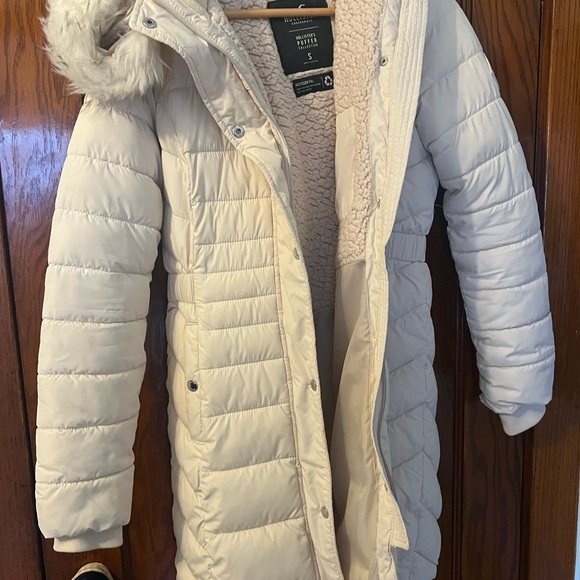 Hollister Cream Puffer Parka - Picture 8 of 16